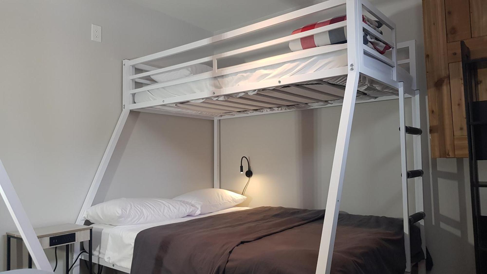 Tuscan Ridge Guesthouse Calgary West エクステリア 写真